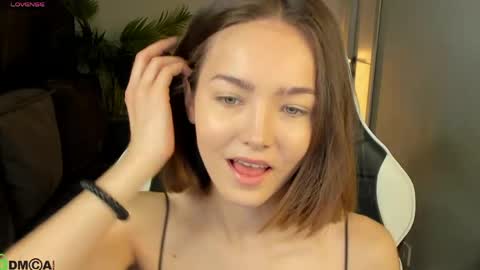Leslie online show from May 17, 2026, 1:03 am