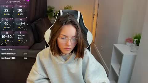 Leslie online show from June 24, 2026, 1:04 am
