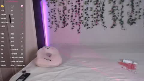 Lessy online show from July 26, 2026, 3:36 am