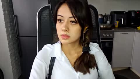 Emily online show from June 26, 2026, 11:25 am
