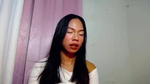 lexi_foru online show from December 18, 2025, 12:11 pm