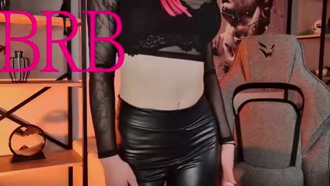 Snapshot of lexiwenford chatting on June 25, 2026, 5:12 am Lexi Wenford NO NUDE GODDESS online show from June 25, 2026, 5:12 am