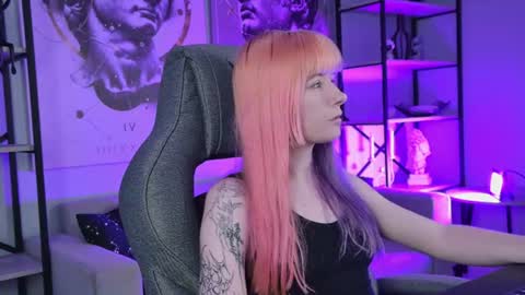 Snapshot of lexiwenford chatting on July 22, 2026, 4:15 am Lexi Wenford NO NUDE GODDESS online show from July 22, 2026, 4:15 am