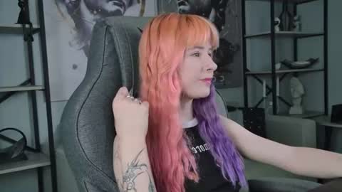 Snapshot of lexiwenford chatting on July 23, 2026, 4:10 am Lexi Wenford NO NUDE GODDESS online show from July 23, 2026, 4:10 am