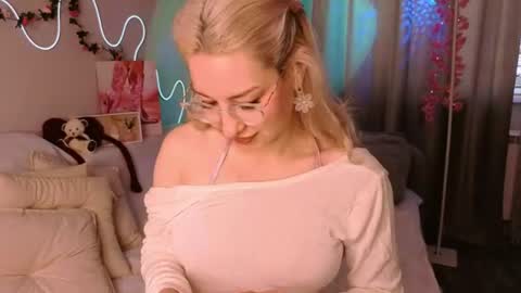 Lily online show from July 3, 2026, 3:13 am