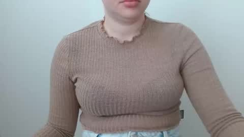 Snapshot of leyla_le chatting on May 18, 2026, 6:08 am Leyla online show from May 18, 2026, 6:08 am