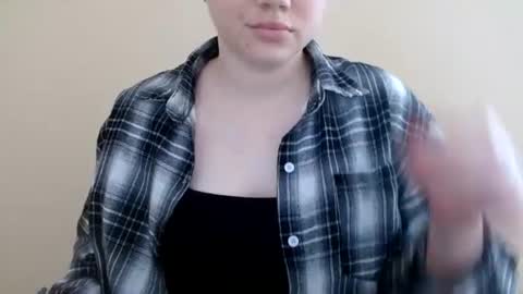 Snapshot of leyla_le chatting on June 19, 2026, 6:07 am Leyla online show from June 19, 2026, 6:07 am
