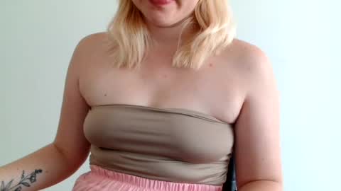 Leyla online show from August 4, 2026, 5:54 am