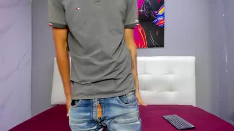 lia78couple online show from July 6, 2026, 9:28 pm