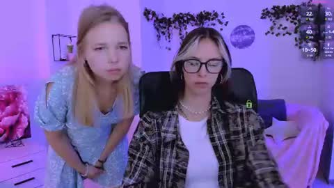 lia_dream_ online show from July 26, 2026, 8:43 am