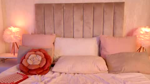 Liora online show from May 27, 2026, 1:57 am