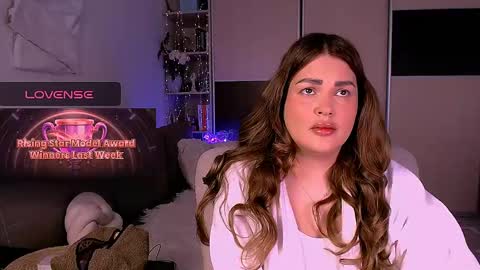 libra_mia online show from April 29, 2026, 6:06 am