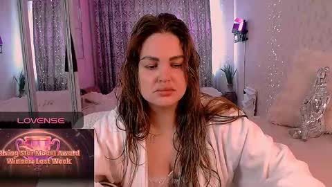 libra_mia online show from May 20, 2026, 7:03 am