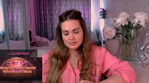 libra_mia online show from June 1, 2026, 11:45 am
