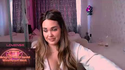 libra_mia online show from June 12, 2026, 2:16 pm