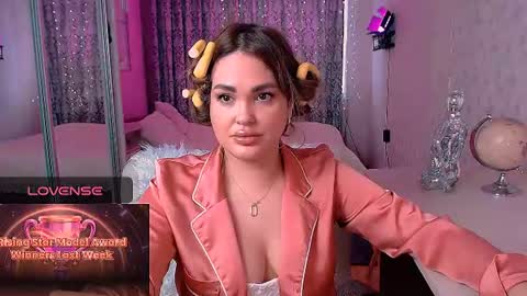 libra_mia online show from June 13, 2026, 10:46 am