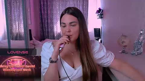 libra_mia online show from July 16, 2026, 9:04 am
