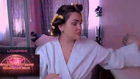 libra_mia online show from July 22, 2026, 9:12 am
