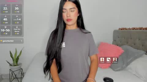 Maddie  online show from May 14, 2026, 1:23 am