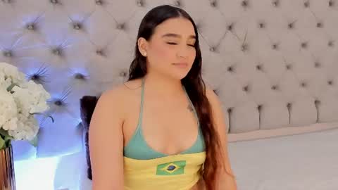 liiabloomm online show from July 29, 2026, 4:21 am