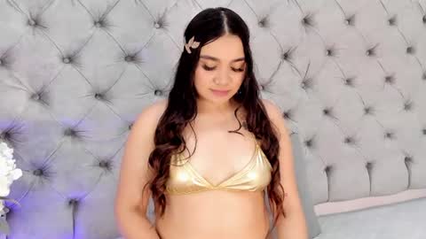 liiabloomm online show from August 2, 2026, 4:33 am