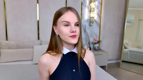 lili_lohan online show from May 23, 2026, 5:12 am