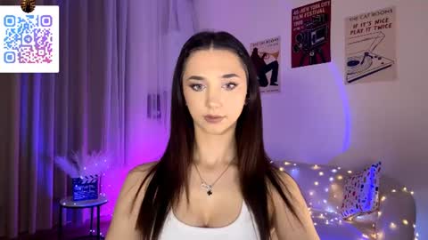 Lina online show from June 25, 2026, 10:14 pm