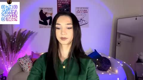 Lina online show from July 6, 2026, 10:23 pm