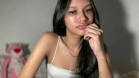 Chloe online show from June 25, 2026, 2:44 am
