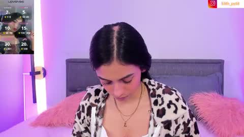 Lili petit  online show from July 22, 2026, 1:14 pm