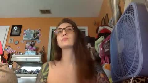hi guys im back on here 3 online show from May 18, 2026, 7:31 pm