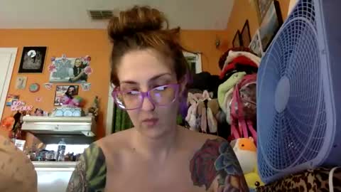 hi guys im back on here 3 online show from May 21, 2026, 6:48 pm