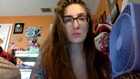 hi guys im back on here 3 online show from May 25, 2026, 8:59 pm