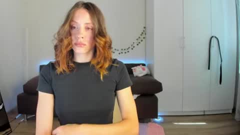 LILY online show from June 25, 2026, 7:24 am