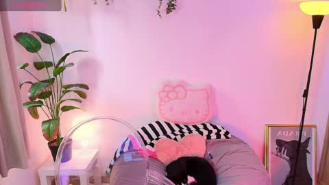 just lily online show from July 23, 2026, 9:24 pm