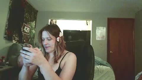 lilybvixen online show from July 8, 2026, 2:05 am