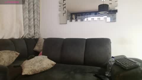 lily online show from June 25, 2026, 6:51 am