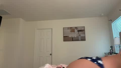 lilysummers21208 online show from July 4, 2026, 11:22 pm