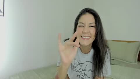 Lina Mandarina online show from June 19, 2026, 8:12 pm