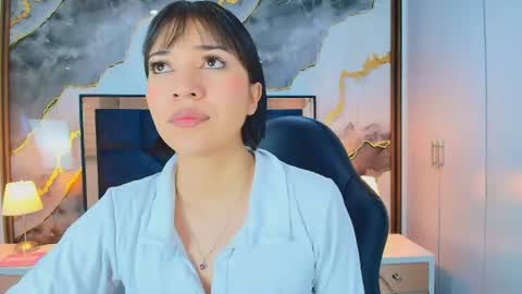  Lina Bedoya  online show from July 23, 2026, 11:41 am