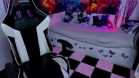 Tina online show from June 26, 2026, 9:30 pm
