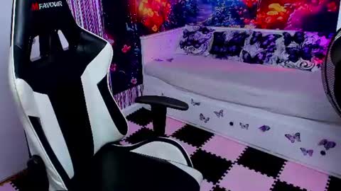 Tina online show from July 31, 2026, 5:45 pm