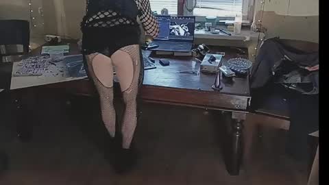 liquid_sky_ online show from March 21, 2026, 2:53 pm