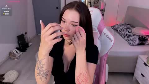 lisa_moons online show from May 28, 2026, 3:53 pm