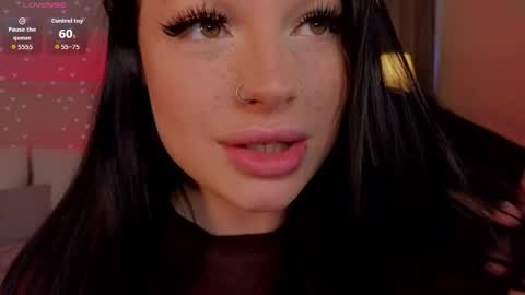 lisaaaliss online show from May 15, 2026, 11:17 am