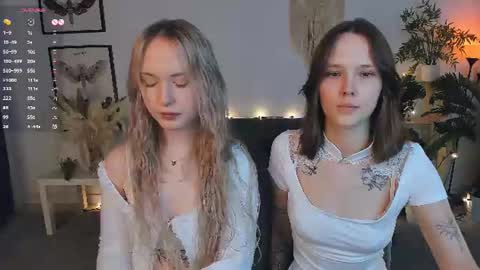 Lisa blonde  Alisa brunette online show from July 19, 2026, 4:33 pm