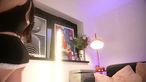 Emily Hill online show from July 3, 2026, 8:26 pm