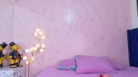 Tania  online show from May 1, 2026, 7:29 pm