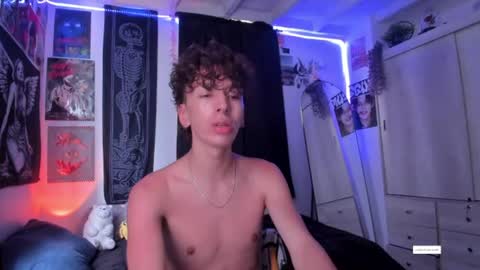 locke_bl online show from July 30, 2026, 4:39 pm