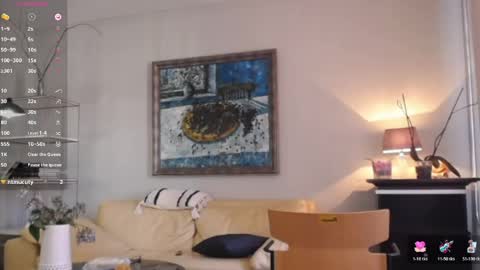 Snapshot of lola_dinky chatting on May 20, 2026, 1:17 pm Lola online show from May 20, 2026, 1:17 pm
